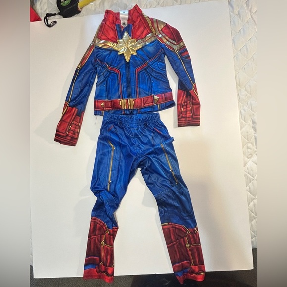 0048 Marvel Blue and Red Superhero Costume with Gold Accents - Picture 2 of 6